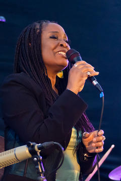 Lori Williams & Band 17.7 (15)
